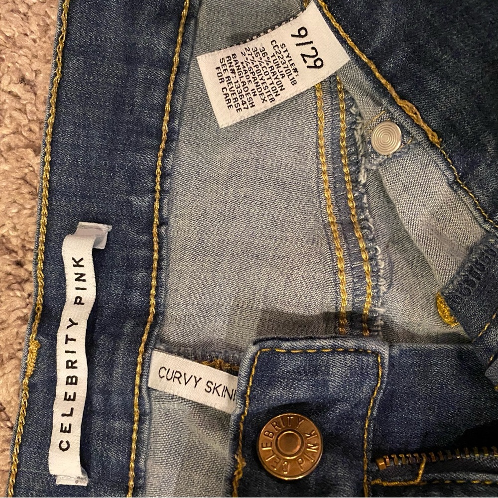 Jeans - Picture 3 of 4